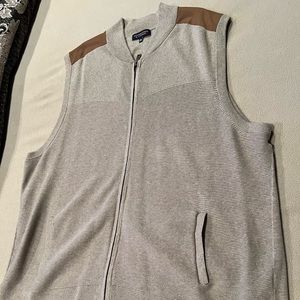 RoundTree and Yorke vest